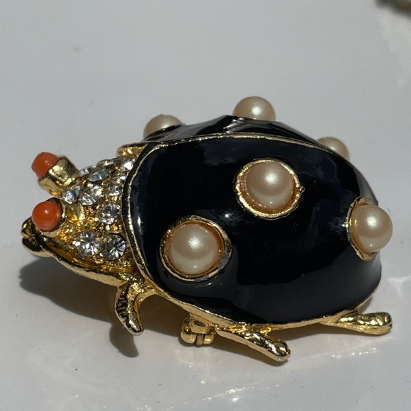 Vintage by Kenneth Jay Lane  GP ladybug brooch black enamel - Picture 11 of 14